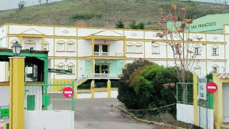 La pugna por la presidencia de la cooperativa San Francisco acaba en la Guardia Civil La pugna por la presidencia de la cooperativa San Francisco acaba en la Guardia Civil