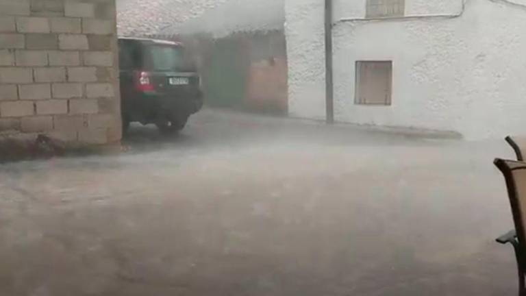 Lluvia y granizo en Santiago-Pontones, mientras el resto de Jaén se enfrenta a la ola de calor Lluvia y granizo en Santiago-Pontones, mientras el resto de Jaén se enfrenta a la ola de calor