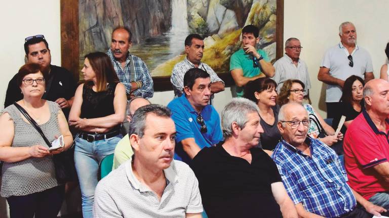 Tensión en el pleno ordinario por la situación de Urbaser Tensión en el pleno ordinario por la situación de Urbaser