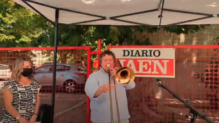 ¿Ha escuchado la popular canción “El Emigrante” de Juanito Valderrama al trombón? ¿Ha escuchado la popular canción “El Emigrante” de Juanito Valderrama al trombón?