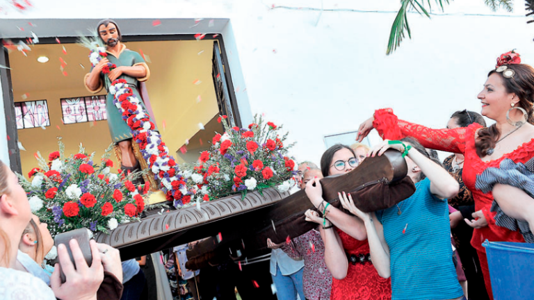 Llanos del Sotillo prepara su día grande con ilusión Llanos del Sotillo prepara su día grande con ilusión
