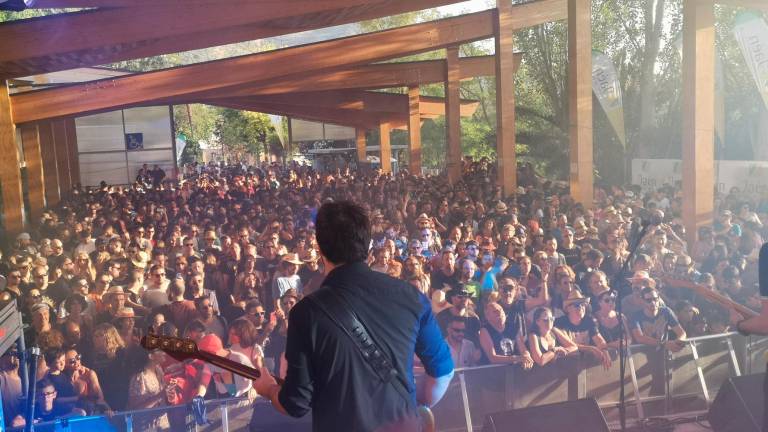 Cazorla baila al compás de la música Cazorla baila al compás de la música