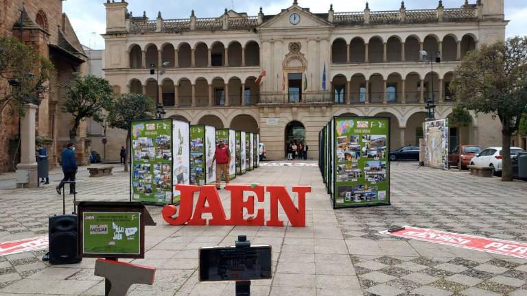 Andújar recibe la exposición fotográfica “Los pueblos y sus comarcas” Andújar recibe la exposición fotográfica “Los pueblos y sus comarcas”