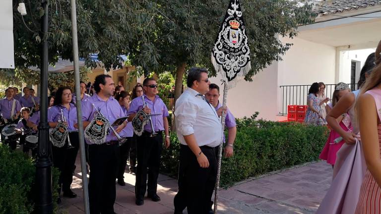 Un pueblo con su patrona Un pueblo con su patrona