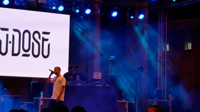 Ayax y Prok “rompen” el auditorio a base de música rap Ayax y Prok “rompen” el auditorio a base de música rap