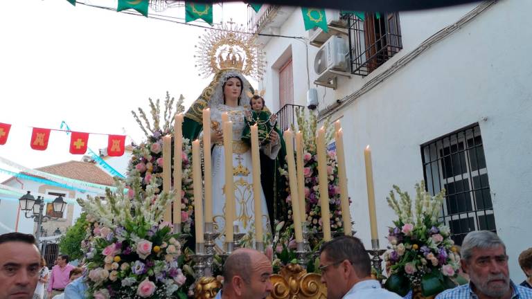 La patrona se alza victoriosa La patrona se alza victoriosa