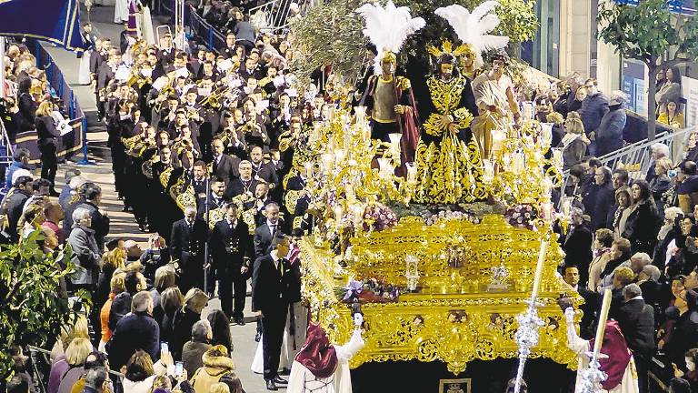 Una jornada lluviosa con recuerdos de Jueves Santo