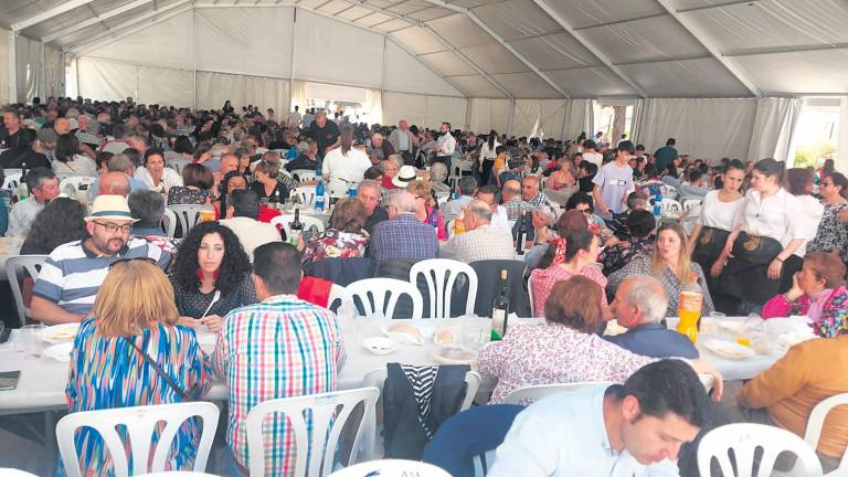 La fiesta vinícola de Frailes vuelve a ser multitudinaria La fiesta vinícola de Frailes vuelve a ser multitudinaria