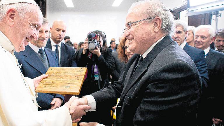 El Papa Francisco apadrina un olivo en Carboneros El Papa Francisco apadrina un olivo en Carboneros