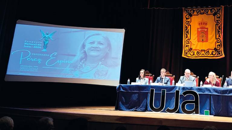 Esperanza Pérez Espino: Un ejemplo de excelencia Esperanza Pérez Espino: Un ejemplo de excelencia