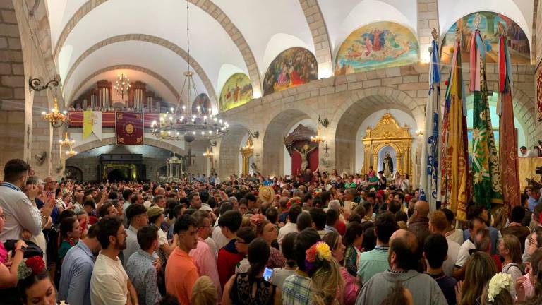 Así fue la presentación de la Cofradía Matriz ante la Virgen de la Cabeza Así fue la presentación de la Cofradía Matriz ante la Virgen de la Cabeza