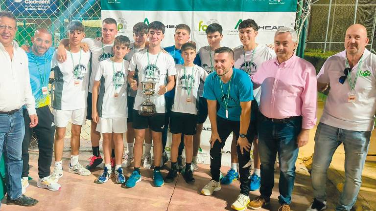 Las promesas del pádel jiennense brillan Las promesas del pádel jiennense brillan