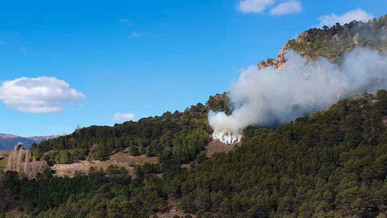 Controlado un incendio forestal en el paraje Los Villares de Santiago-Pontones Controlado un incendio forestal en el paraje Los Villares de Santiago-Pontones