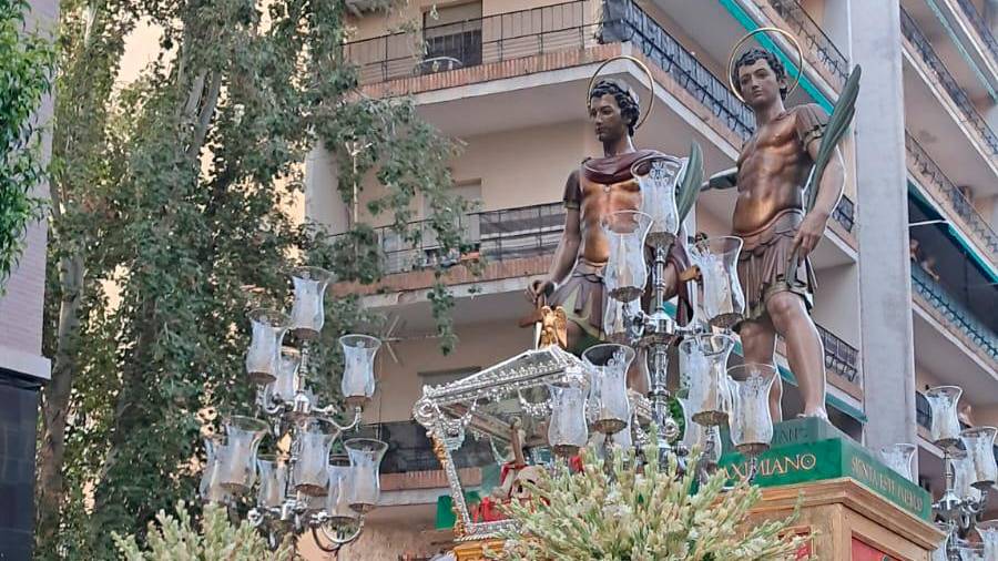 DIRECTO: Los Misterios Dolorosos se detienen en la Catedral DIRECTO: Los Misterios Dolorosos se detienen en la Catedral