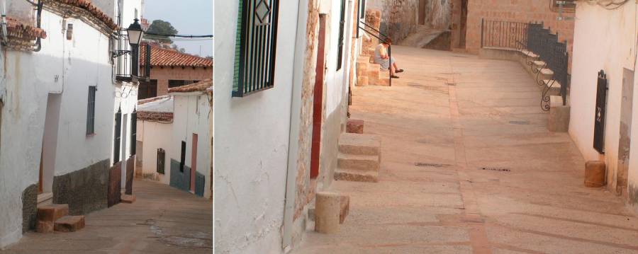 <i>Calle Cestería o Conquista, en primer plano mojones para majar esparto. </i> <i>Calle Cestería o Conquista, en primer plano mojones para majar esparto. </i>