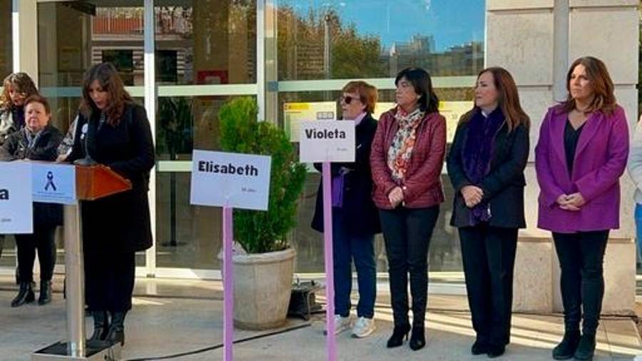<i>Aurora Guzmán, Francisca Medina, Catalina Madueño y Ángeles Férriz. / PSOE. </i> <i>Aurora Guzmán, Francisca Medina, Catalina Madueño y Ángeles Férriz. / PSOE. </i>