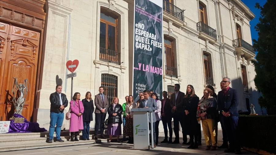 <i>Francisco Reyes interviene en el acto institucional. / Diputación de Jaén.</i> <i>Francisco Reyes interviene en el acto institucional. / Diputación de Jaén.</i>