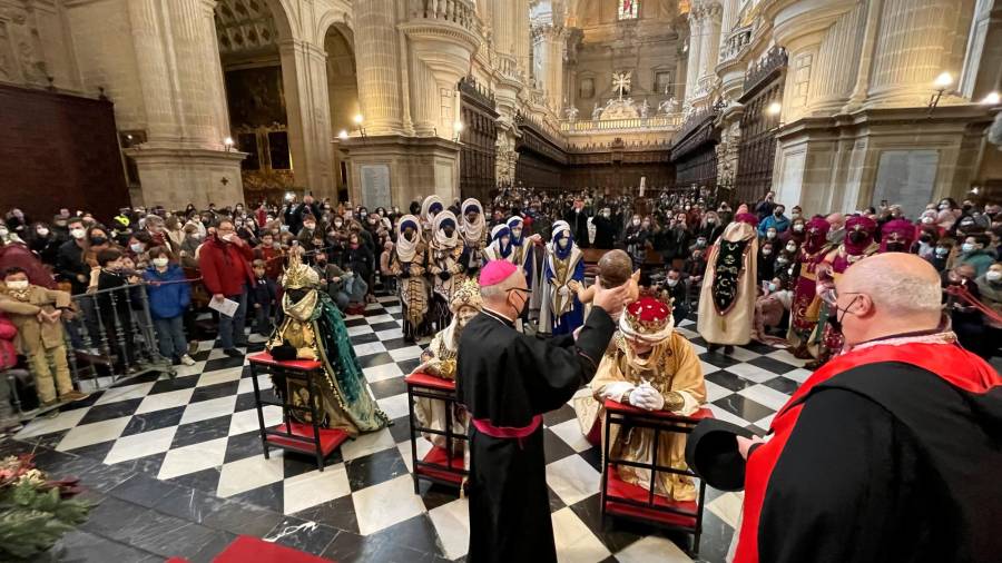 Los Reyes Magos visitan la Catedral para la Adoración del Niño Jesús Los Reyes Magos visitan la Catedral para la Adoración del Niño Jesús