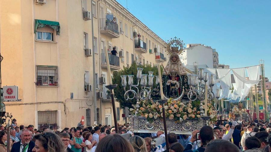 DIRECTO: Los Misterios Dolorosos se detienen en la Catedral DIRECTO: Los Misterios Dolorosos se detienen en la Catedral