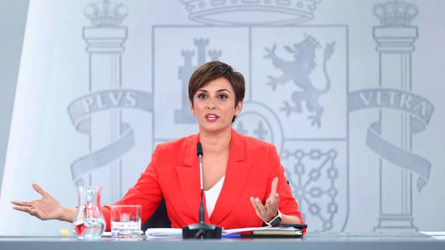 <i>Isabel Rodríguez, en rueda de prensa. / Eduardo Parra / Europa Press. </i> <i>Isabel Rodríguez, en rueda de prensa. / Eduardo Parra / Europa Press. </i>