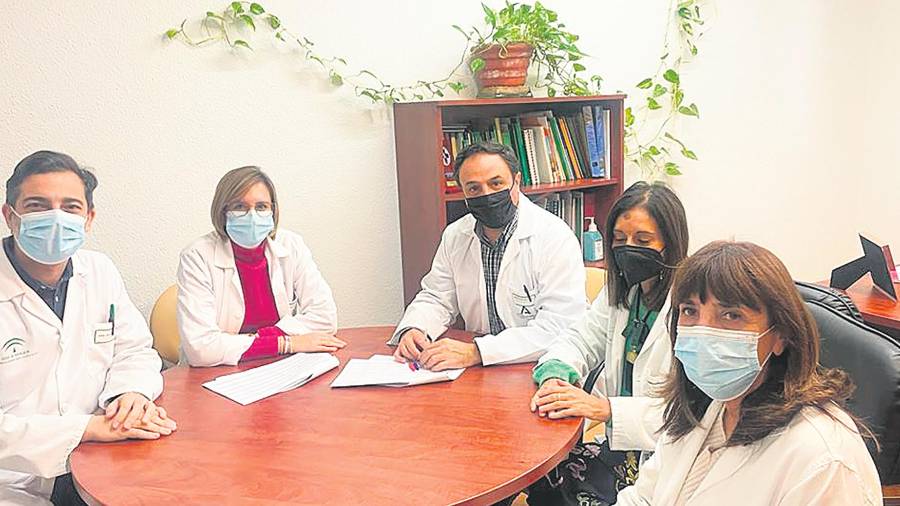 <i>Grupo de trabajo de especialistas en ginecología. / Junta de Andalucía.</i> <i>Grupo de trabajo de especialistas en ginecología. / Junta de Andalucía.</i>