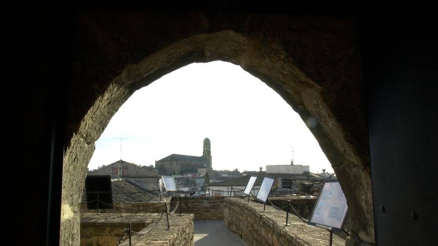 <i>Panorámica de Baeza desde la torre de la Puerta de Úbeda. / Agustín Muñoz / Archivo Diario JAÉN.</i> <i>Panorámica de Baeza desde la torre de la Puerta de Úbeda. / Agustín Muñoz / Archivo Diario JAÉN.</i>