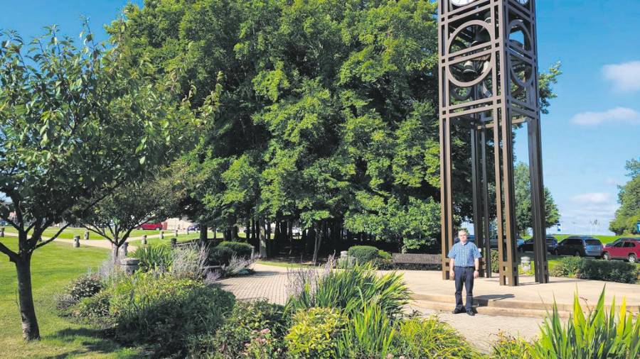 Sólido docente en Fredonia Sólido docente en Fredonia