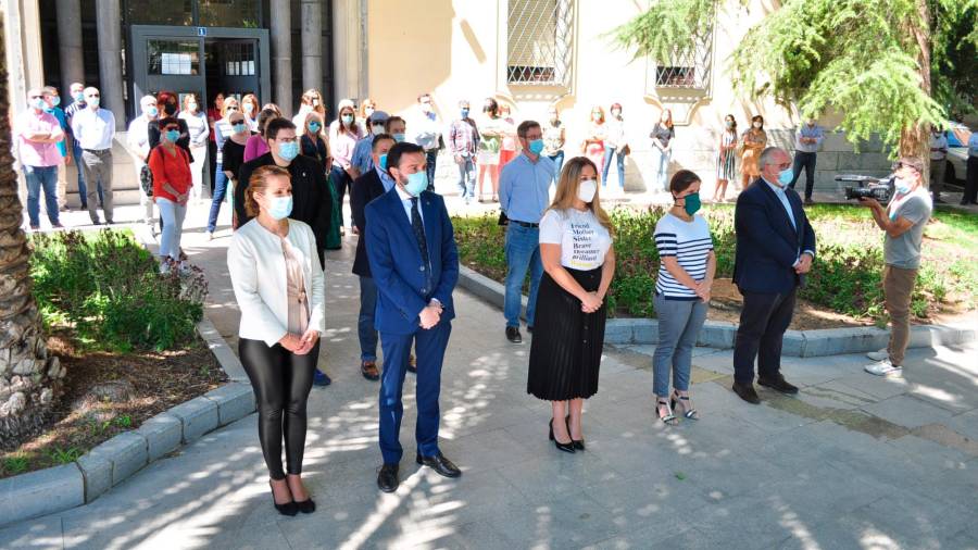 <i>Concentración en la Delegación del Gobierno de la Junta en Jaén (Francisco Gaitán).</i> $!<i>Concentración en la Delegación del Gobierno de la Junta en Jaén (Francisco Gaitán).</i>