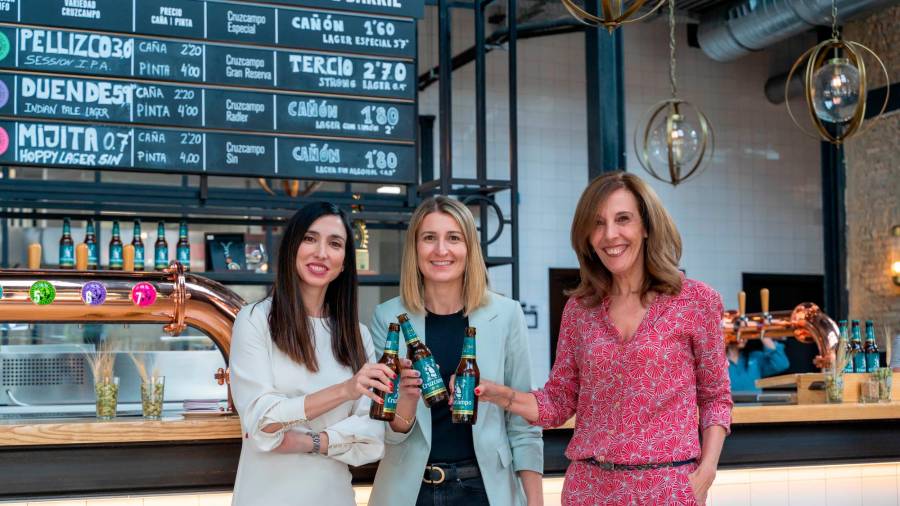 <i>María Ruiz Sanguino, Elena Morales y Regla Bejarano, en la presentación de Tremenda. / Heineken España.</i> <i>María Ruiz Sanguino, Elena Morales y Regla Bejarano, en la presentación de Tremenda. / Heineken España.</i>