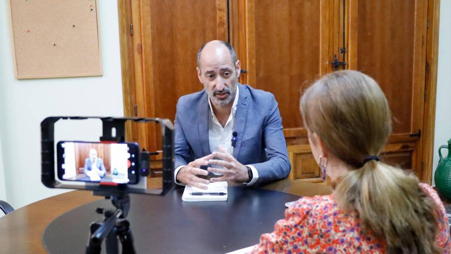 <i>Carlos Javier Fernández y Manuela Rosa Jaenes, adjunta a la Dirección de Diario JAÉN. </i>