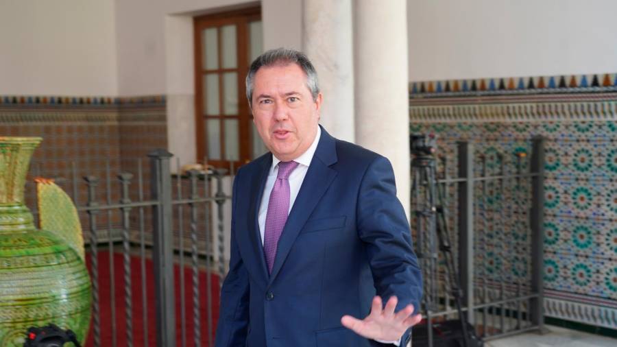 Juanma Moreno promete cuentas realistas para Andalucía ante la nueva pandemia de la inflación y rebaja fiscal de 260 millones Juanma Moreno promete cuentas realistas para Andalucía ante la nueva pandemia de la inflación y rebaja fiscal de 260 millones