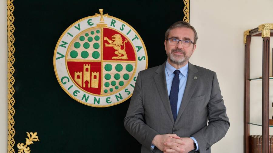 Juan Gómez: “La Universidad de Jaén debe ser de todos, una marca blanca” Juan Gómez: “La Universidad de Jaén debe ser de todos, una marca blanca”