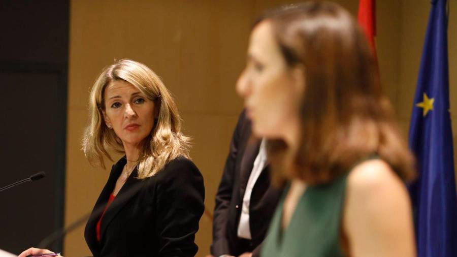 <i>Yolanda Día en rueda de prensa con Ione Belarra. / Cézaro de Luca / Europa Press.</i> <i>Yolanda Día en rueda de prensa con Ione Belarra. / Cézaro de Luca / Europa Press.</i>
