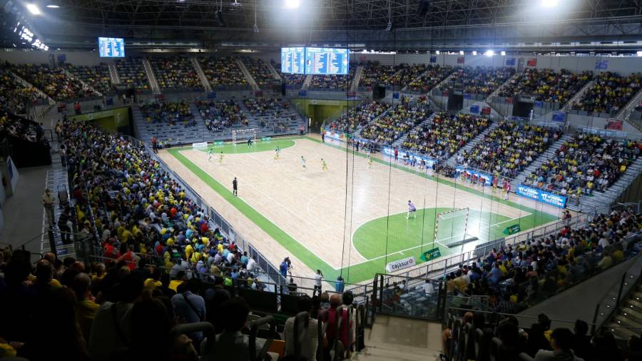 <i>El Olivo Arena con más de 5.000 aficionados alentando al Jaén Paraíso Interior.</i> $!<i>El Olivo Arena con más de 5.000 aficionados alentando al Jaén Paraíso Interior.</i>