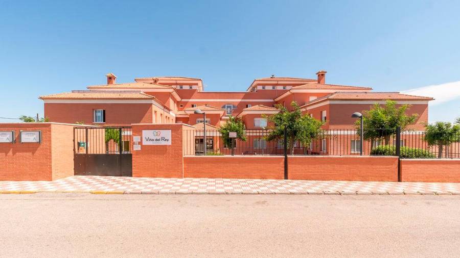 <i>Instalaciones de la residencia. / Seniors Viña del Rey. </i> <i>Instalaciones de la residencia. / Seniors Viña del Rey. </i>