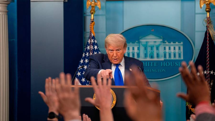 <i><b>TRUMP</b></i><i>. “España lo pagará” y no lo dice la Biblia.</i> $!<i><b>TRUMP</b></i><i>. “España lo pagará” y no lo dice la Biblia.</i>