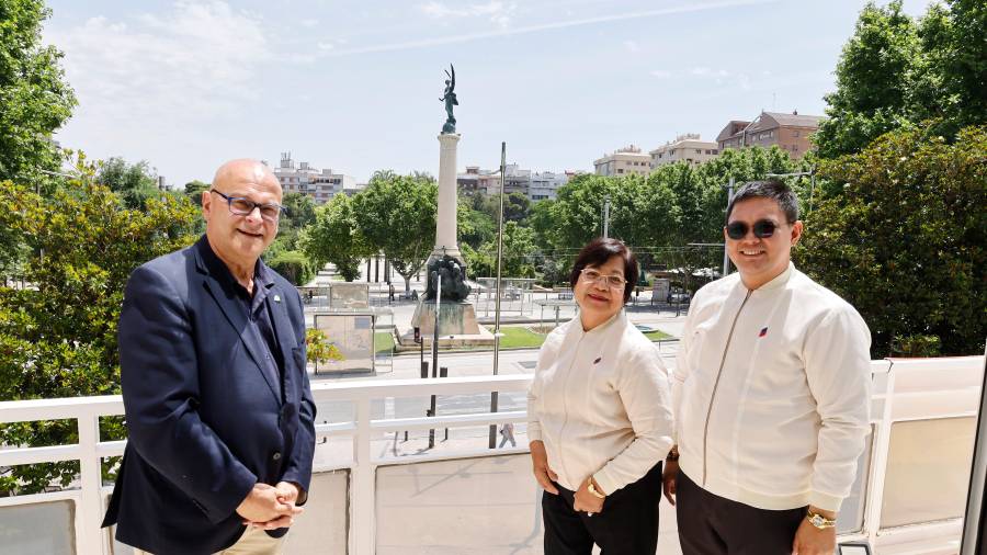 <i>Manuel Fernández, Sylvia Corpuz y Sylverster Austria. / Jason Moyano / Diario JAÉN. </i> <i>Manuel Fernández, Sylvia Corpuz y Sylverster Austria. / Jason Moyano / Diario JAÉN. </i>