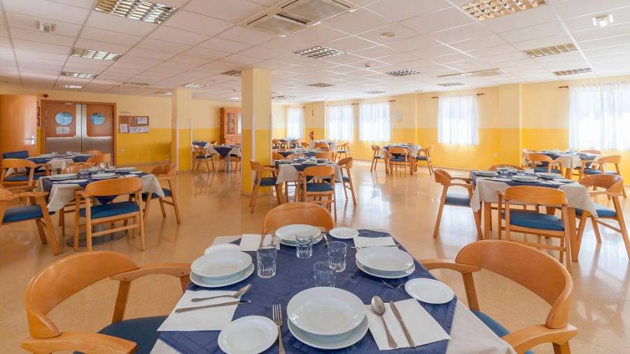<i>El comedor de Viña del Rey. / Seniors Viña del Rey.</i> <i>El comedor de Viña del Rey. / Seniors Viña del Rey.</i>