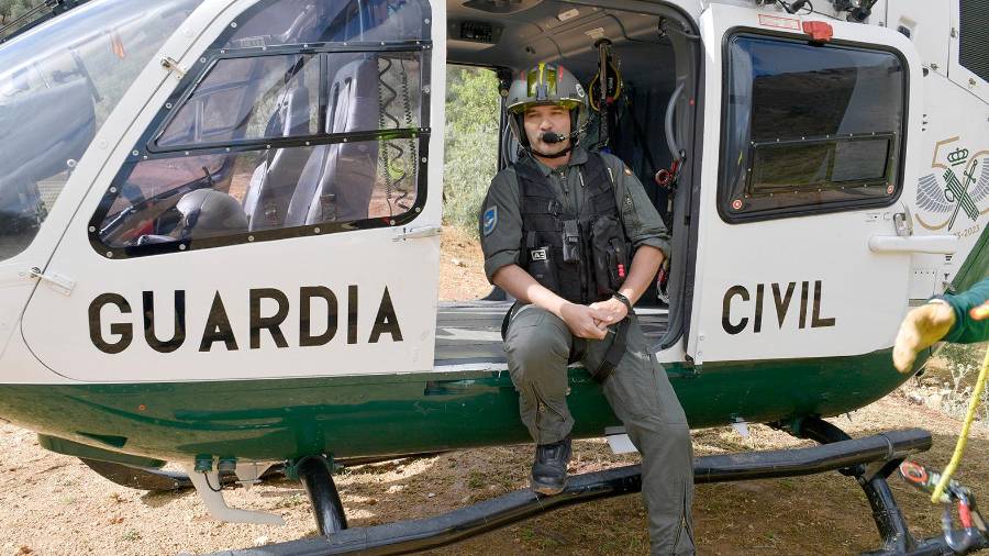 Los hombres de verde, salvavidas en el bosque jiennense Los hombres de verde, salvavidas en el bosque jiennense