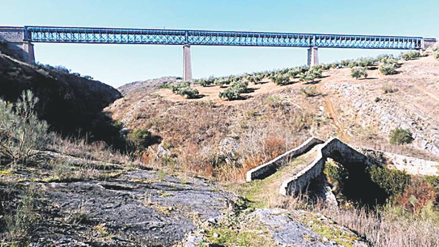 <i>Viaducto del Víboras desde el Puente Mozárabe.</i> $!<i>Viaducto del Víboras desde el Puente Mozárabe.</i>
