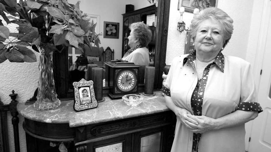 <i><b>AÑO 2010</b></i><i>. Luisa Matilde Gutiérrez López posa en el recibidor de su casa de Las Protegidas en una entrevista concedida a Diario JAÉN hace trece años.</i> <i><b>AÑO 2010</b></i><i>. Luisa Matilde Gutiérrez López posa en el recibidor de su casa de Las Protegidas en una entrevista concedida a Diario JAÉN hace trece años.</i>