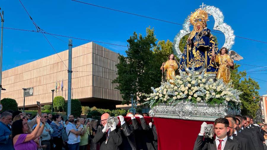 <i>La Virgen del Collado Coronada de Santisteban del Puerto, en la Magna del 4 de octubre. / Álvaro Guzguti / Diario JAÉN.</i> <i>La Virgen del Collado Coronada de Santisteban del Puerto, en la Magna del 4 de octubre. / Álvaro Guzguti / Diario JAÉN.</i>