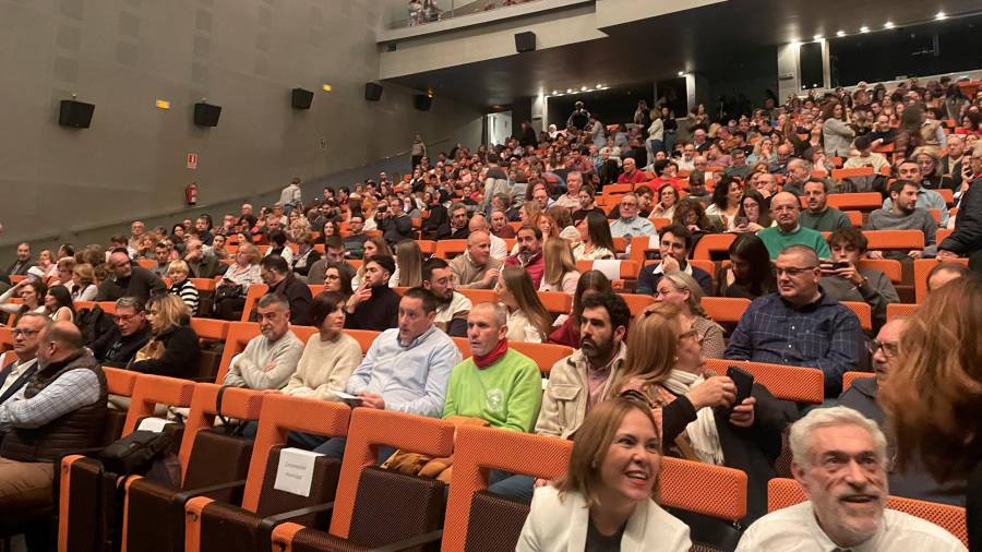 <i>Público asistente a la gala en el Teatro Infanta Leonor. </i> <i>Público asistente a la gala en el Teatro Infanta Leonor. </i>