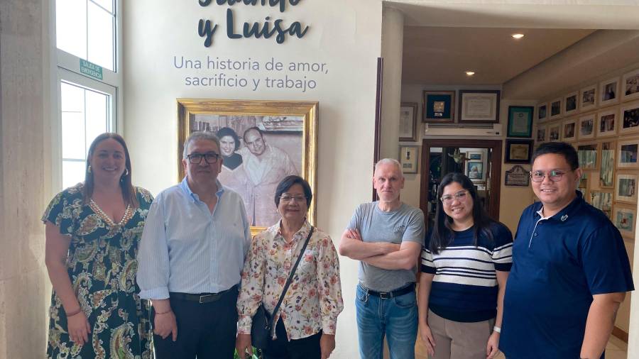 <i>Ana Gómez, Juan Luis Salcedo, Sylvia Corpuz, Pedro Salcedo, Lucille Moreno y Sylvester Austria.</i> <i>Ana Gómez, Juan Luis Salcedo, Sylvia Corpuz, Pedro Salcedo, Lucille Moreno y Sylvester Austria.</i>
