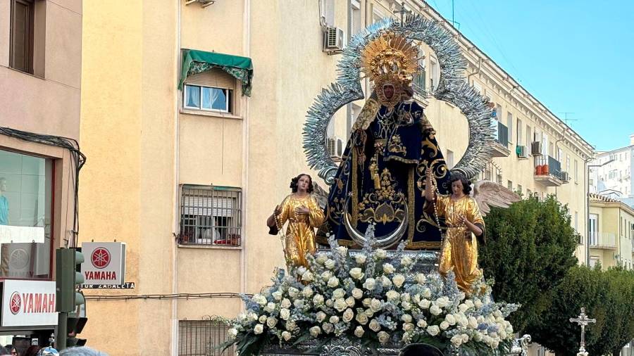 DIRECTO: Los Misterios Dolorosos se detienen en la Catedral DIRECTO: Los Misterios Dolorosos se detienen en la Catedral