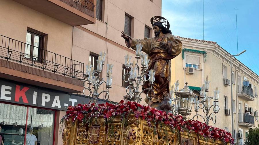 DIRECTO: Los Misterios Dolorosos se detienen en la Catedral DIRECTO: Los Misterios Dolorosos se detienen en la Catedral