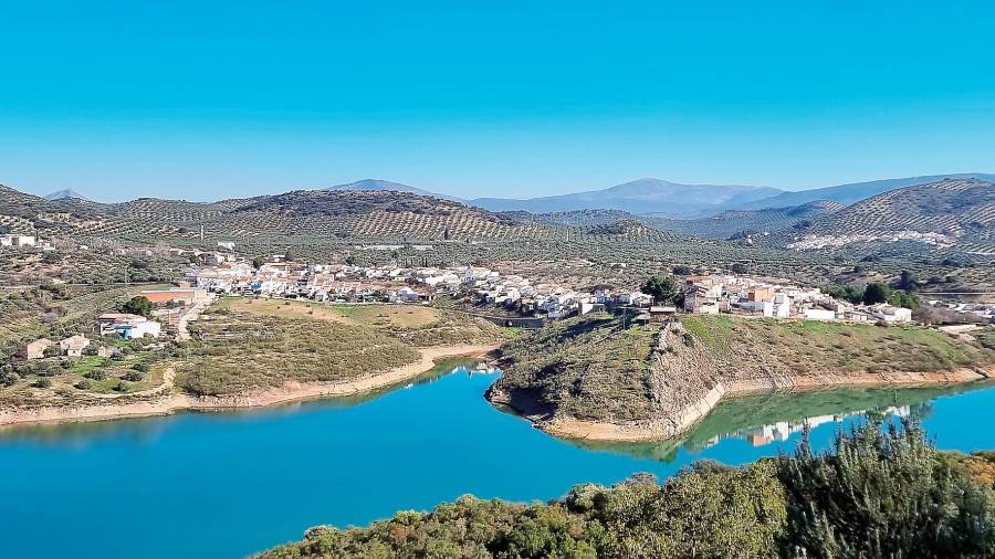 <i>Ribera del pantano del Víboras, junto a Las Casillas. / Archivo Diario JAÉN</i> <i>Ribera del pantano del Víboras, junto a Las Casillas. / Archivo Diario JAÉN</i>