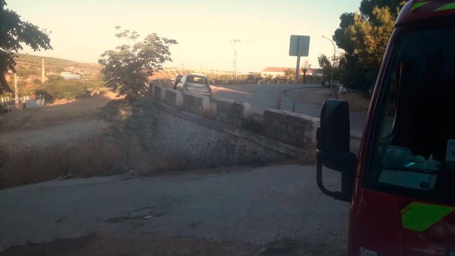 Susto en Martos por un incendio en la carretera de Santiago $!Susto en Martos por un incendio en la carretera de Santiago