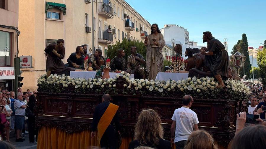 DIRECTO: Los Misterios Dolorosos se detienen en la Catedral DIRECTO: Los Misterios Dolorosos se detienen en la Catedral