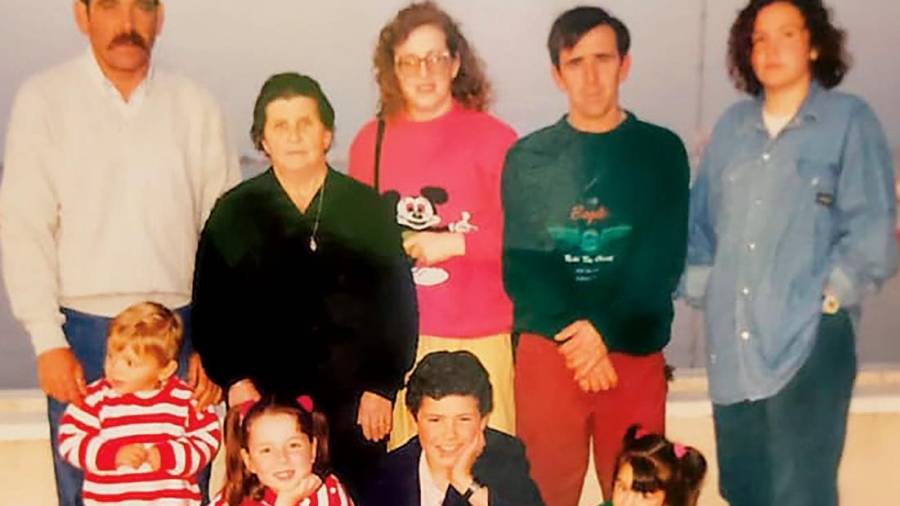 <i>Esperanza Valdivia con sus familiares en otras celebraciones a lo largo de su longeva vida.</i>